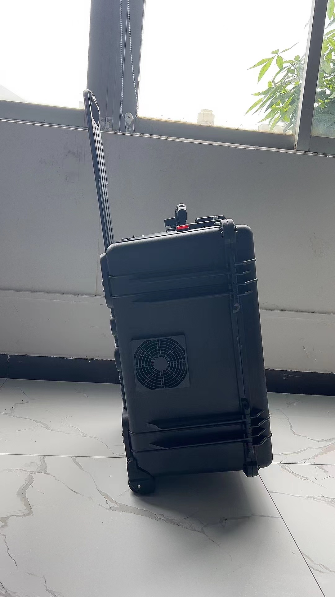  来安手拉箱型移动通信干扰器